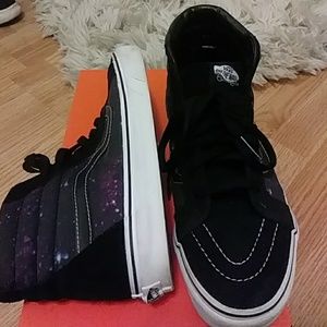 Like new! 🔖 Hightop Galaxy Vans